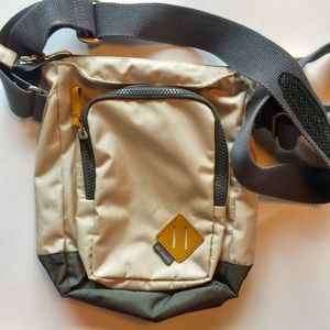 {Columbia}💲FIRM Unisex Crossbody Shoulder Bag
